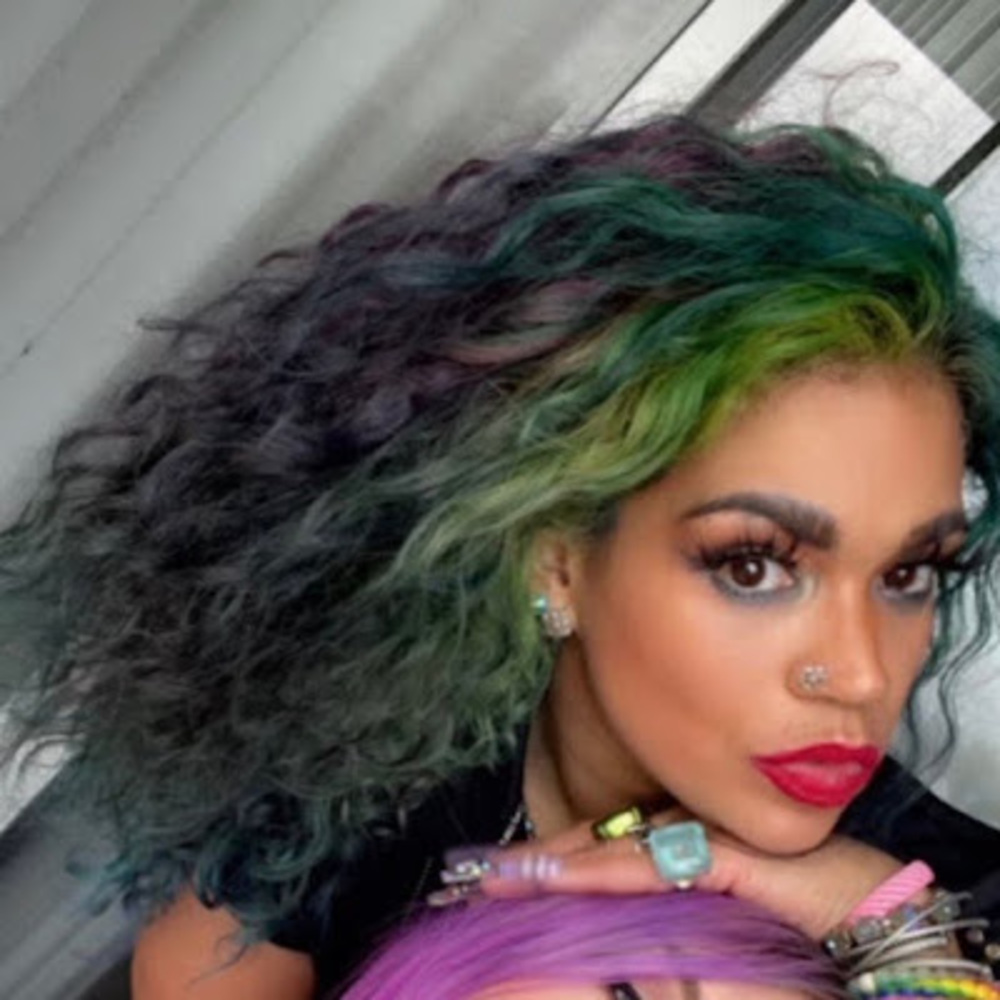 Meet your Posher, Alex